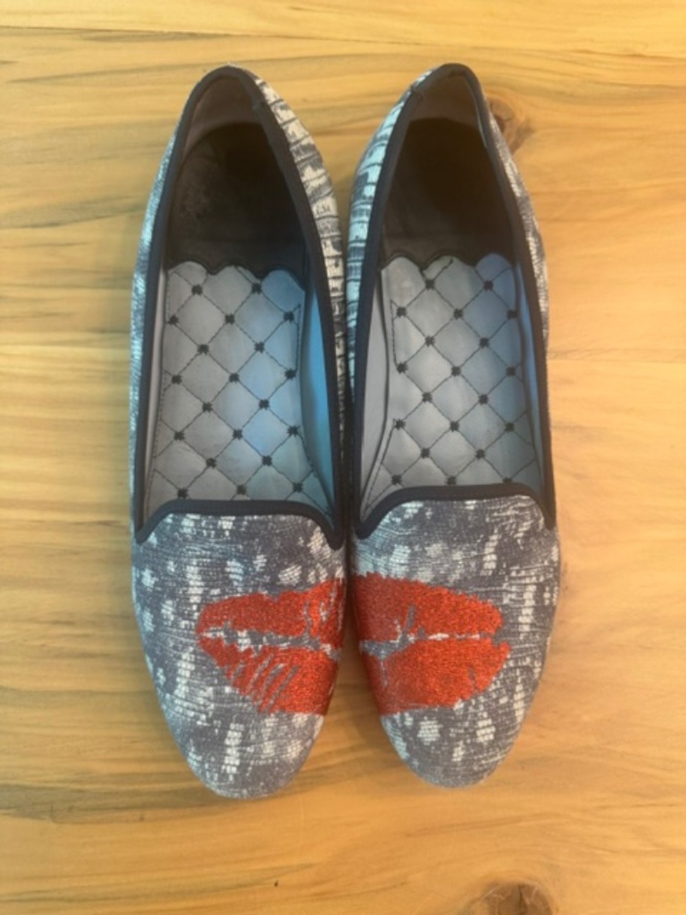 Apologie Paris Embroidered Red Lips Smoking Flats Loafers Gray Print Size 40